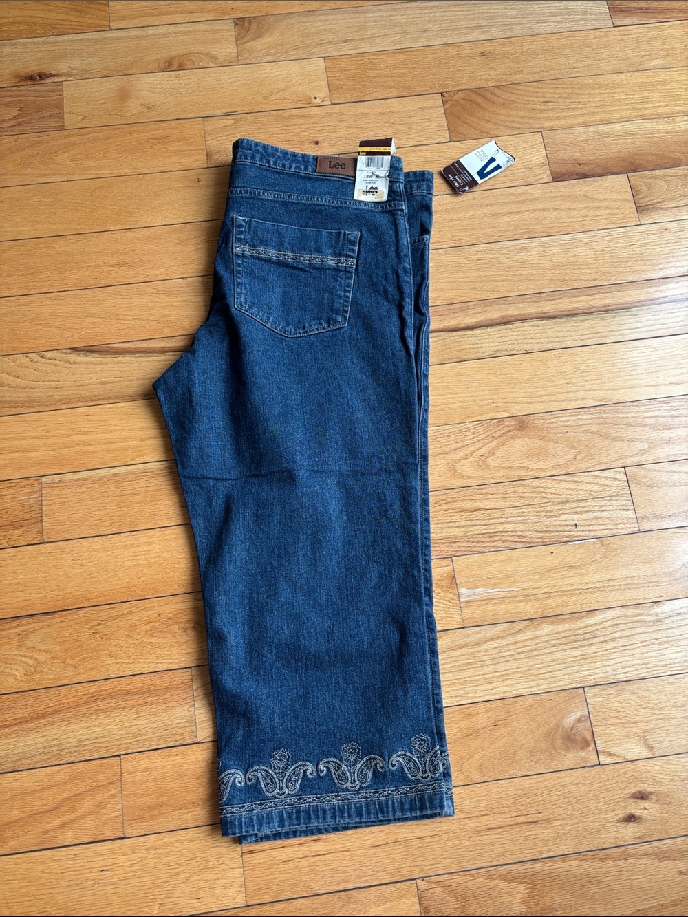 Lee Blue Cropped Jeans with Distressed Details 16W